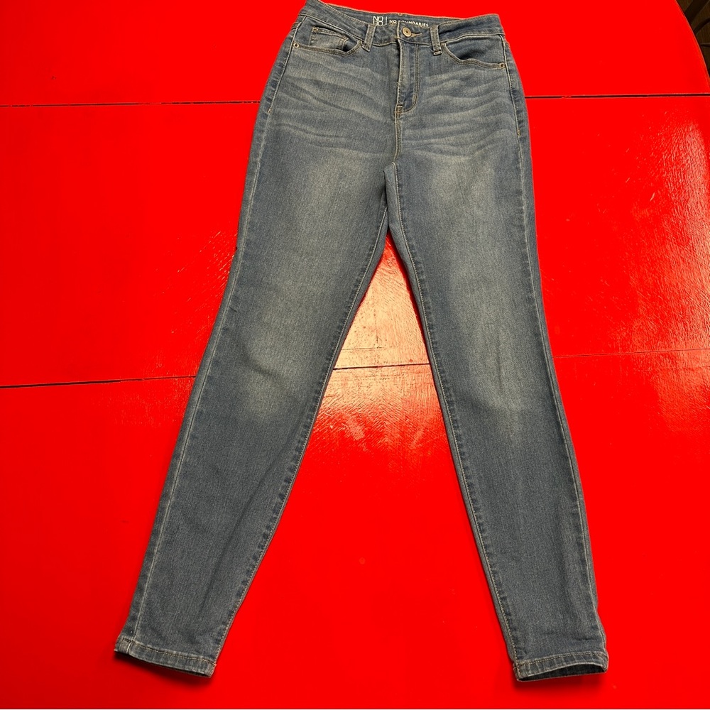 NO BOUNDARIES JEANS
